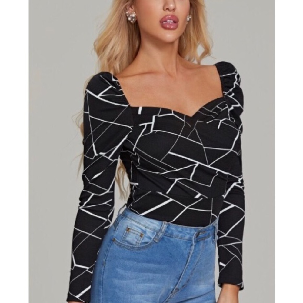 Sweetheart neckline
